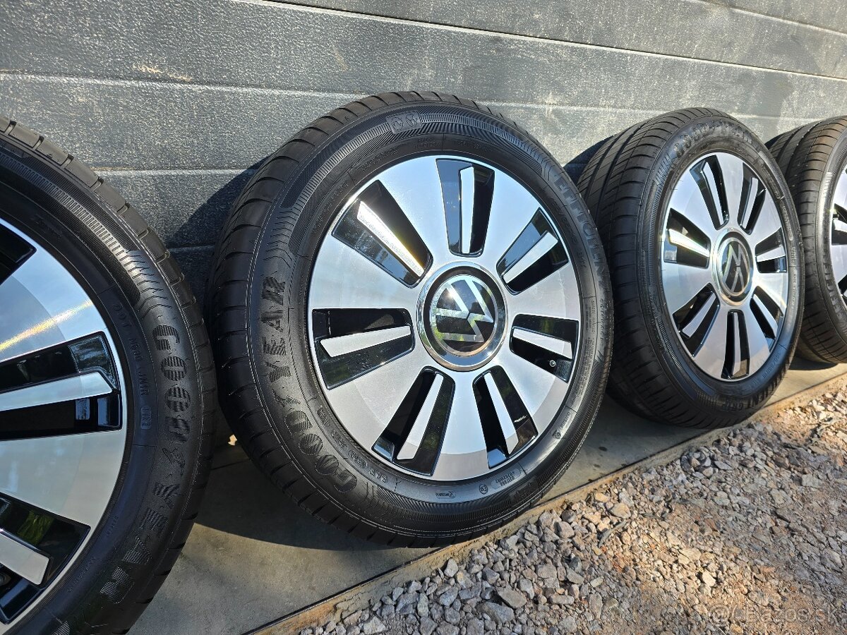 Letná Sada Volkswagen e-UP+GoodYear 165/65 R15 - 3