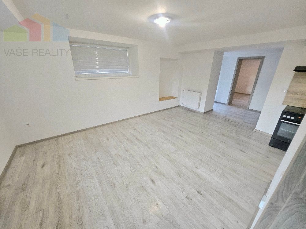 3 izbový byt Bánovce nad Bebravou /CENTRUM/ 57 m2/ S POZEMKO - 3