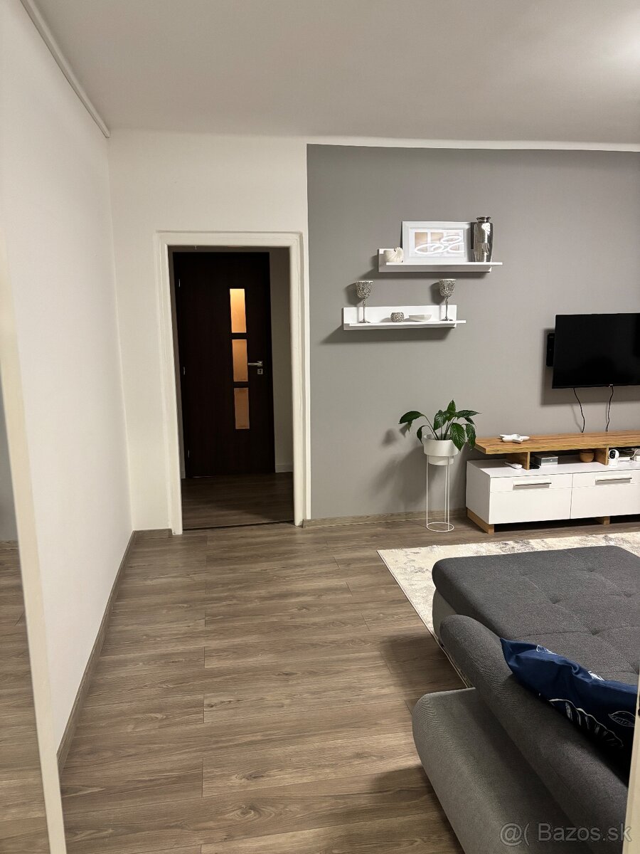 Na prenájom 3 izbový byt - 3