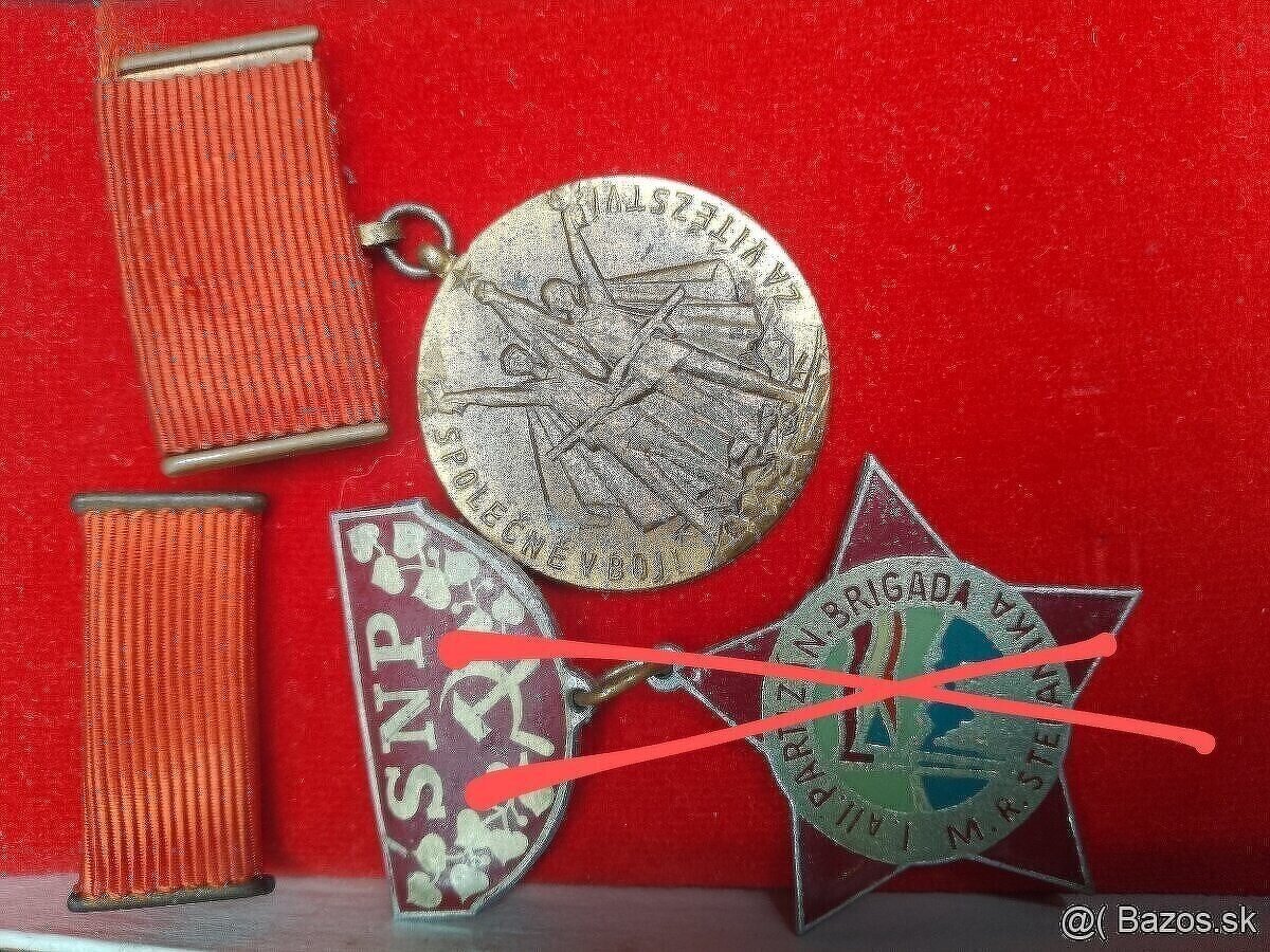 VOJENSKE KOMPASY VYZNAMENANIA ODZNAKY - 3