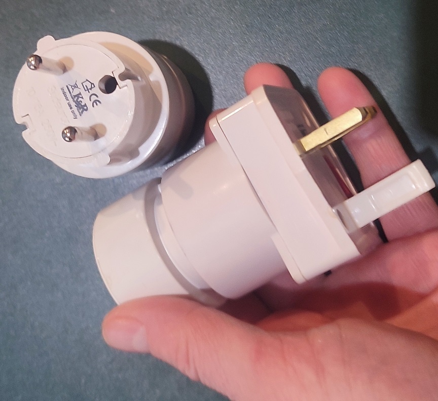 Adaptér sada Európan vo svete - 3