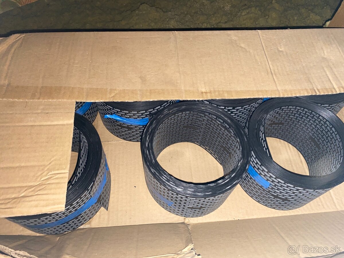 Predám doplnky na montáž strešnej krytiny Bramac antracit - 3