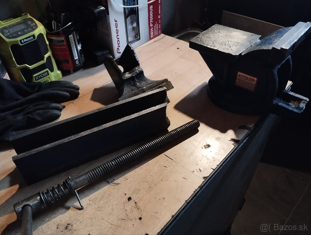 Predám poškodený zverák Sealey - 3