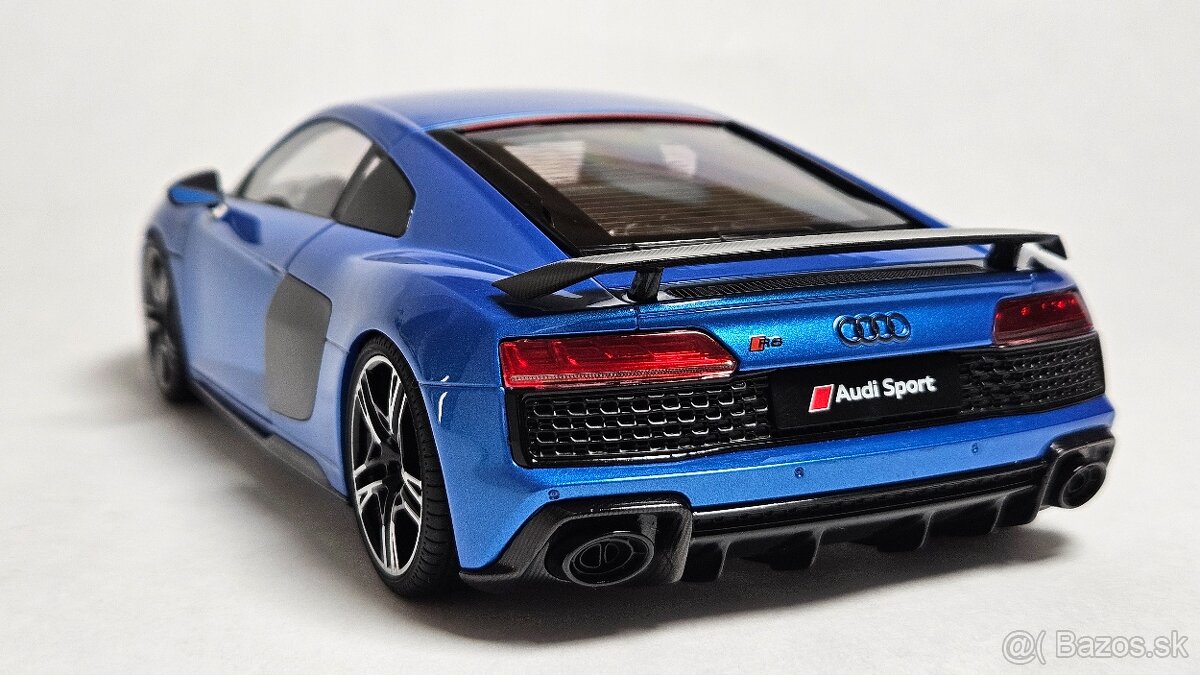 Kengfai 1:18 Audi R8 Coupé - 3