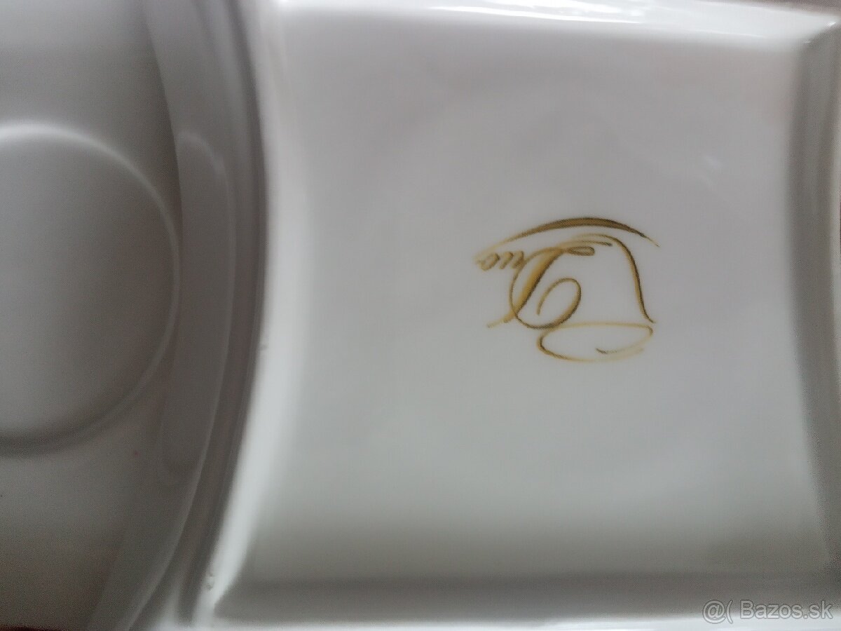 Polievkové misy, servirovaci tanier, čajník, mliečnik. - 3