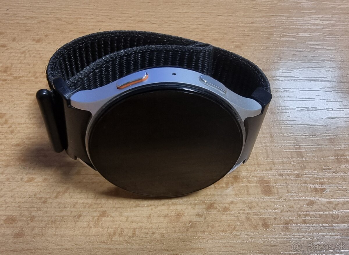 Samsung Galaxy Watch 7 44mm + príslušenstvo - 3