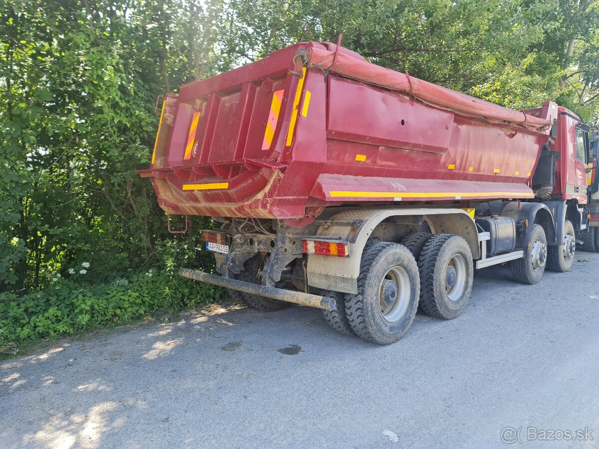 Predám Mercedes actros 8x8 - 3
