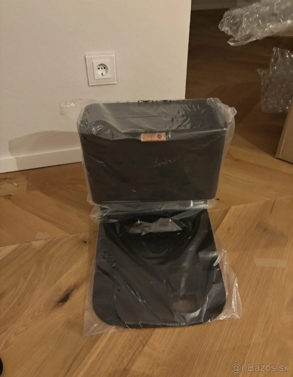 Robotický vysavač + mop iRobot Roomba Combo j7+ - 3