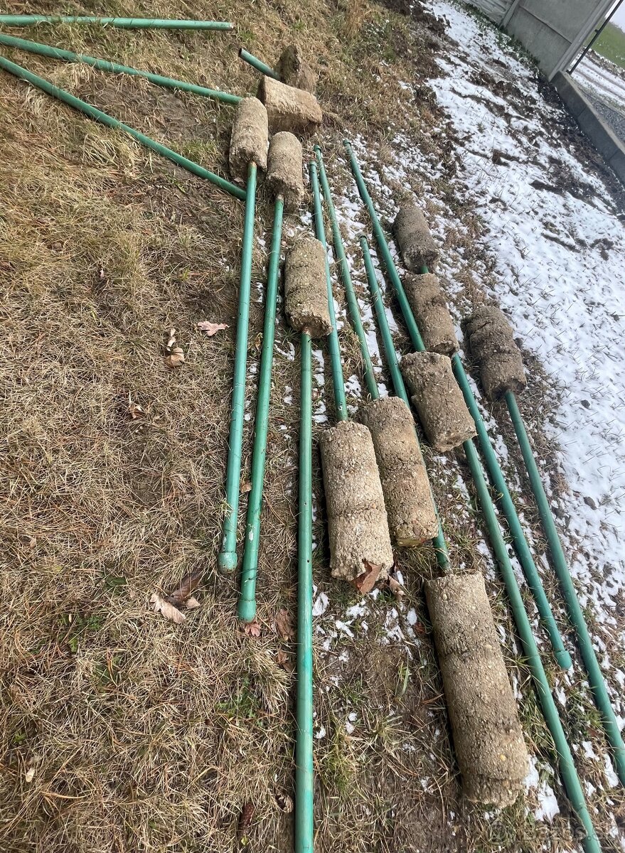 Železné stĺpy k plotu-pevne,ťažké - 3