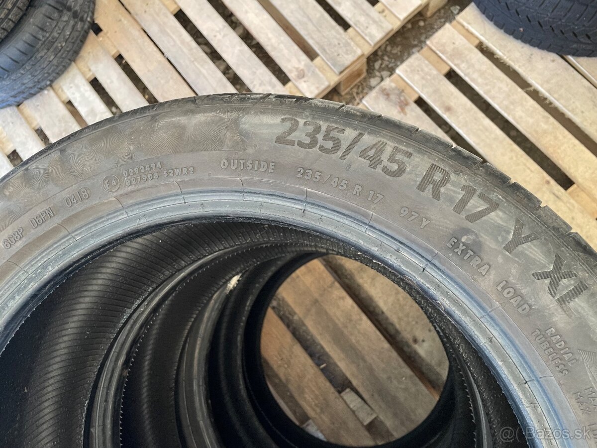 Continental 235/45 r17 - 3