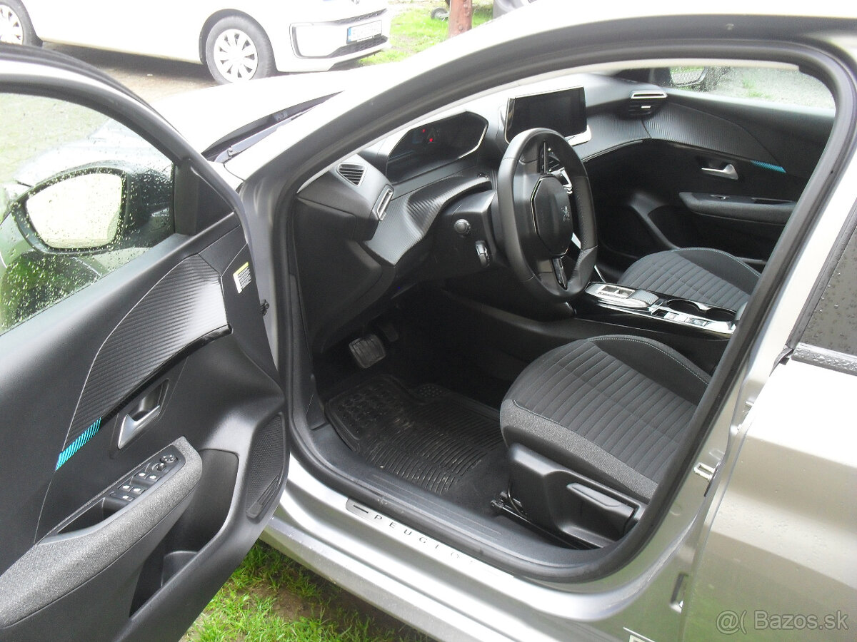 Peugeot e-208 50 kWh Style - Elektrický rv. 2023 - 3