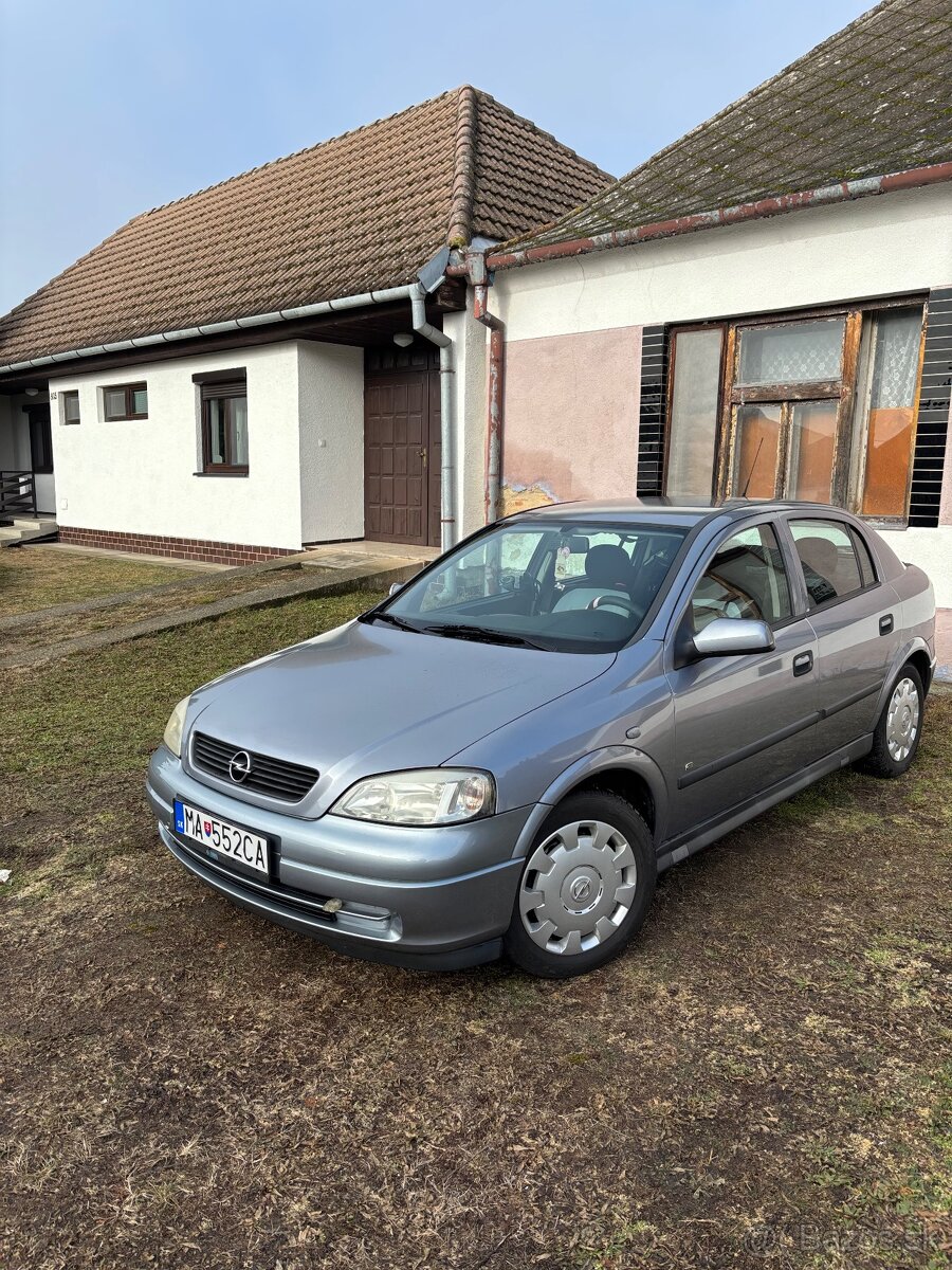 Opel Astra 2009 - 3