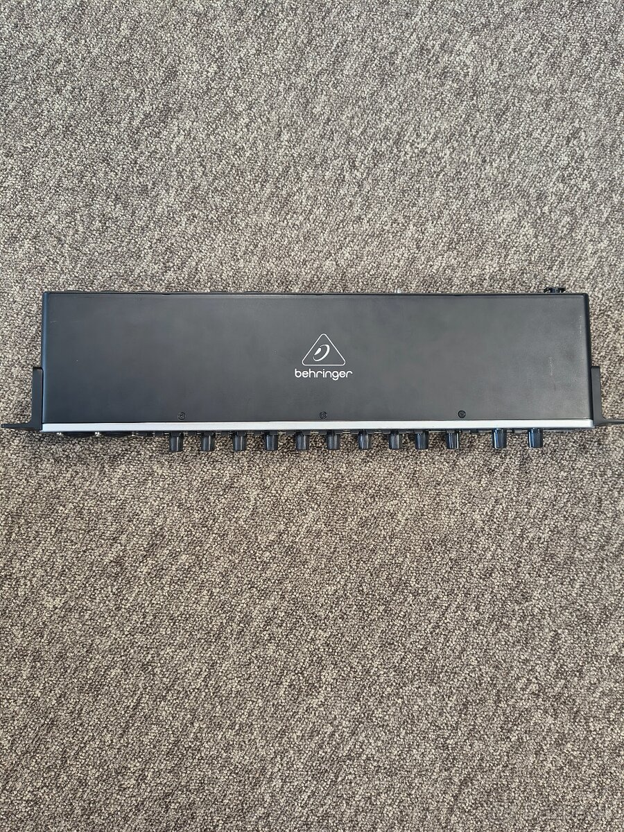 Behringer UMC1820 zvukova karta - 3