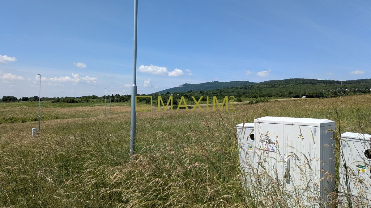 Stavebný pozemok 681 m2 v Štitároch - 3