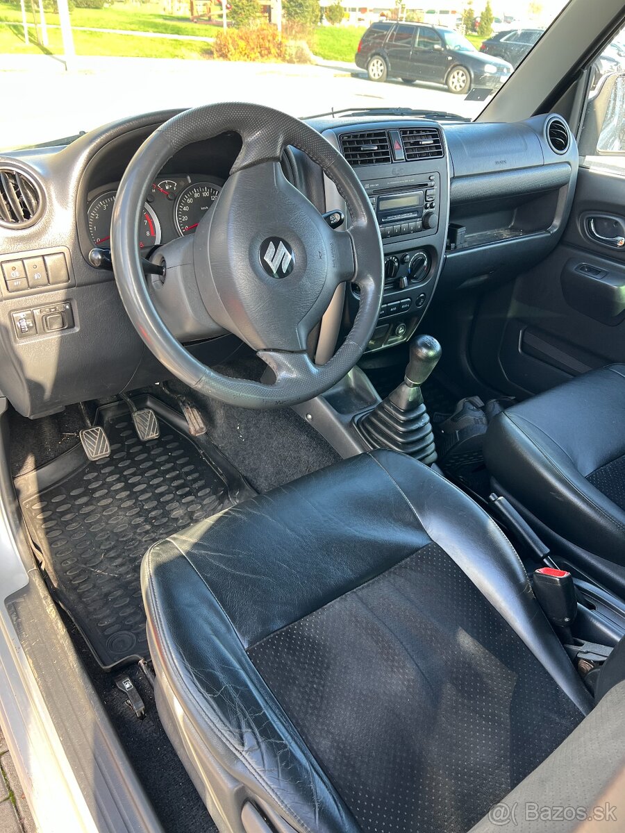 Suzuki Jimny 4x4, 1.3i, 63kW- strieborný - 3
