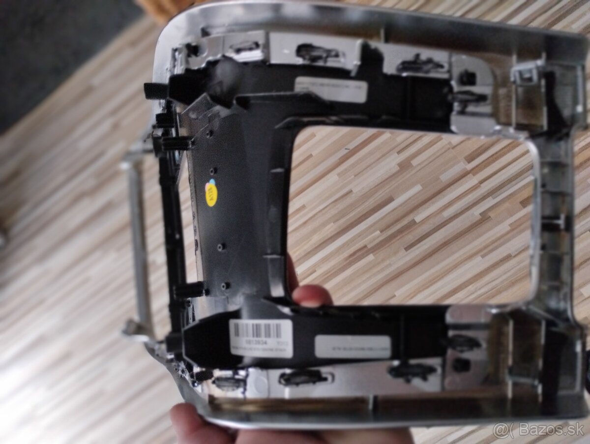 Predám centrálny panel Volvo XC60 - 3