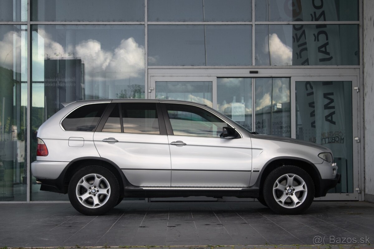 BMW X5 4.4i A/T - 3