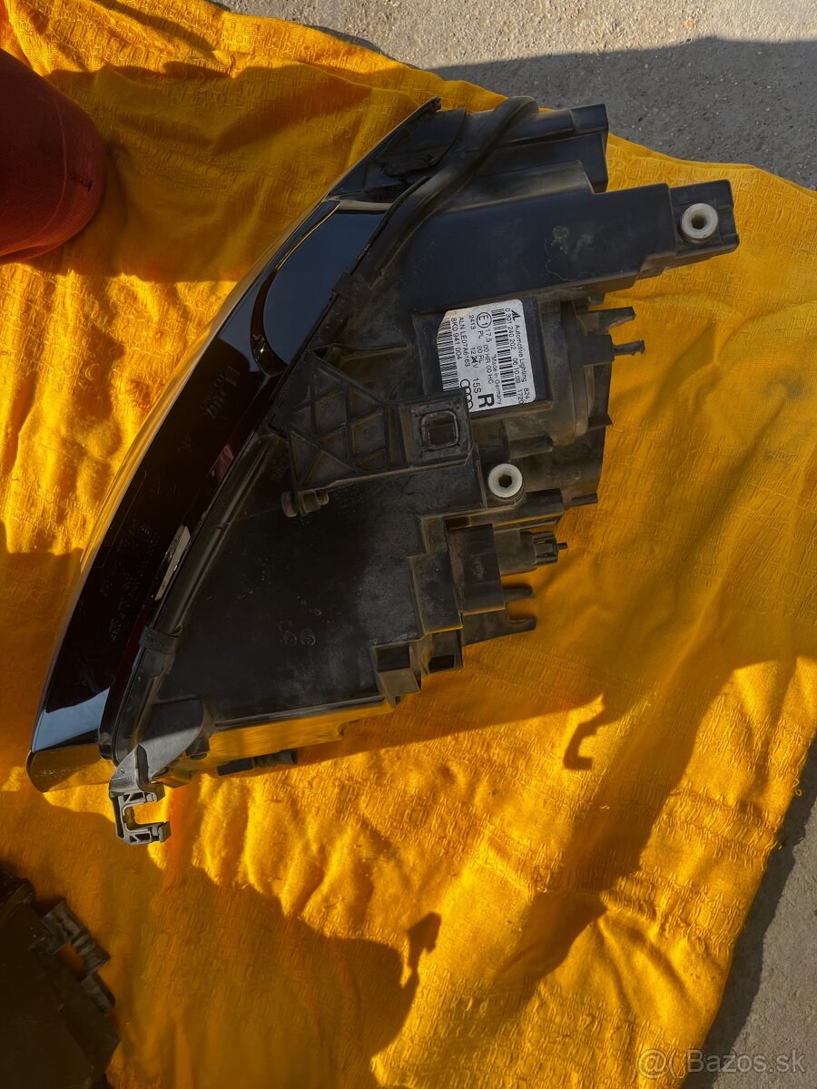 Predné svetla Audi a4 b8 - 3