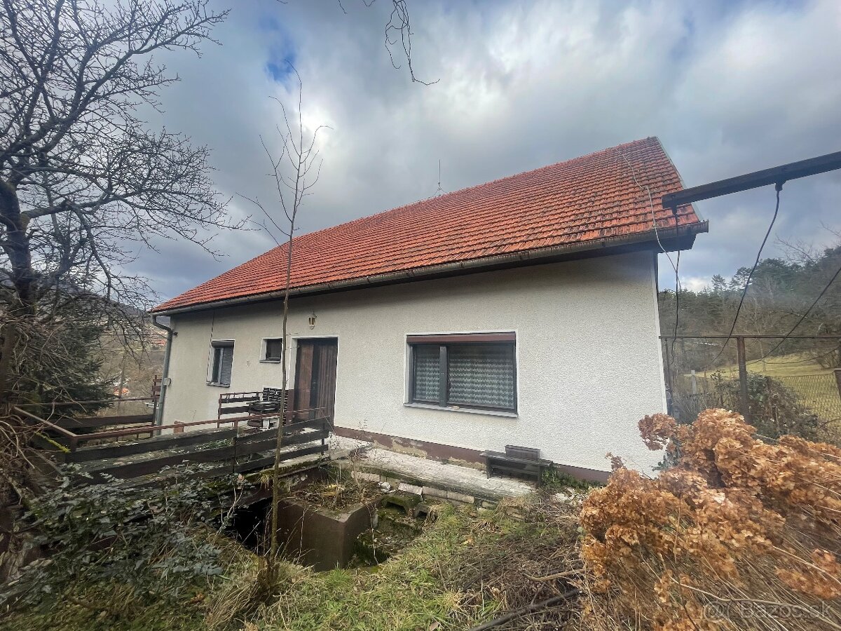 Miesto pre rodinný život 4-izbový dom s garážou v Novej Bani - 3