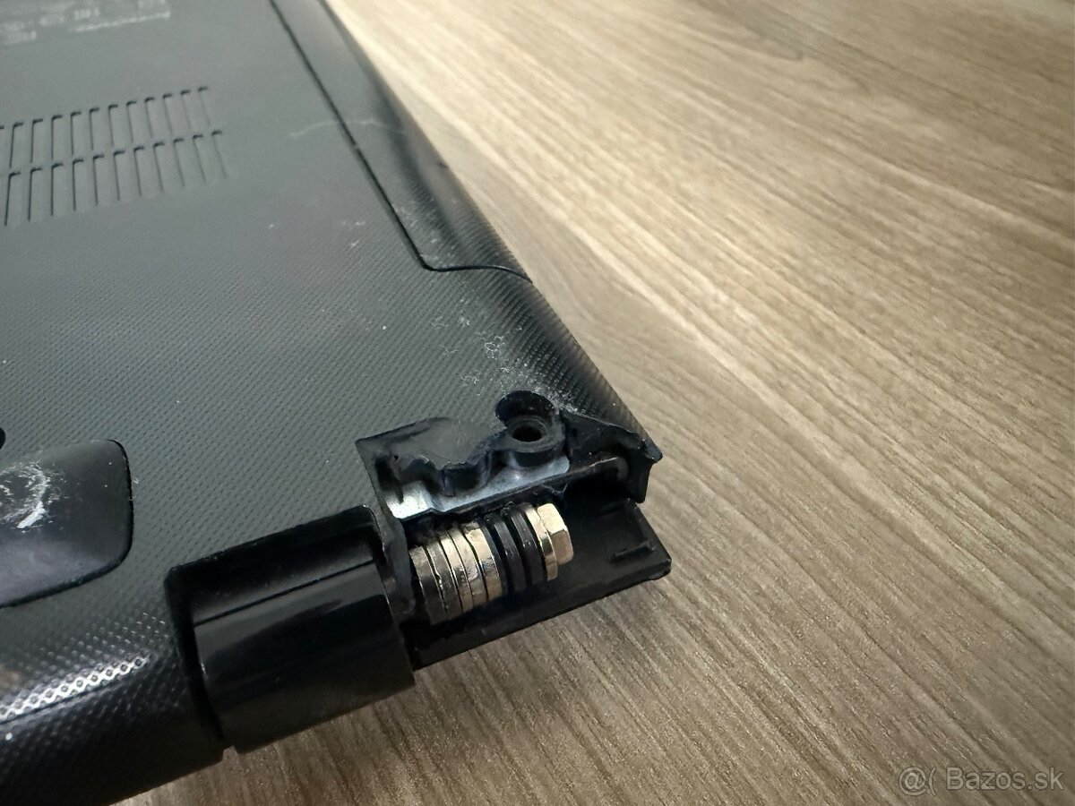 Lenovo ideapad 300-17ISK - 3