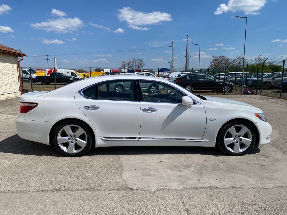 LEXUS LS460 4,6l benzin 2009 VIN 917 - 3
