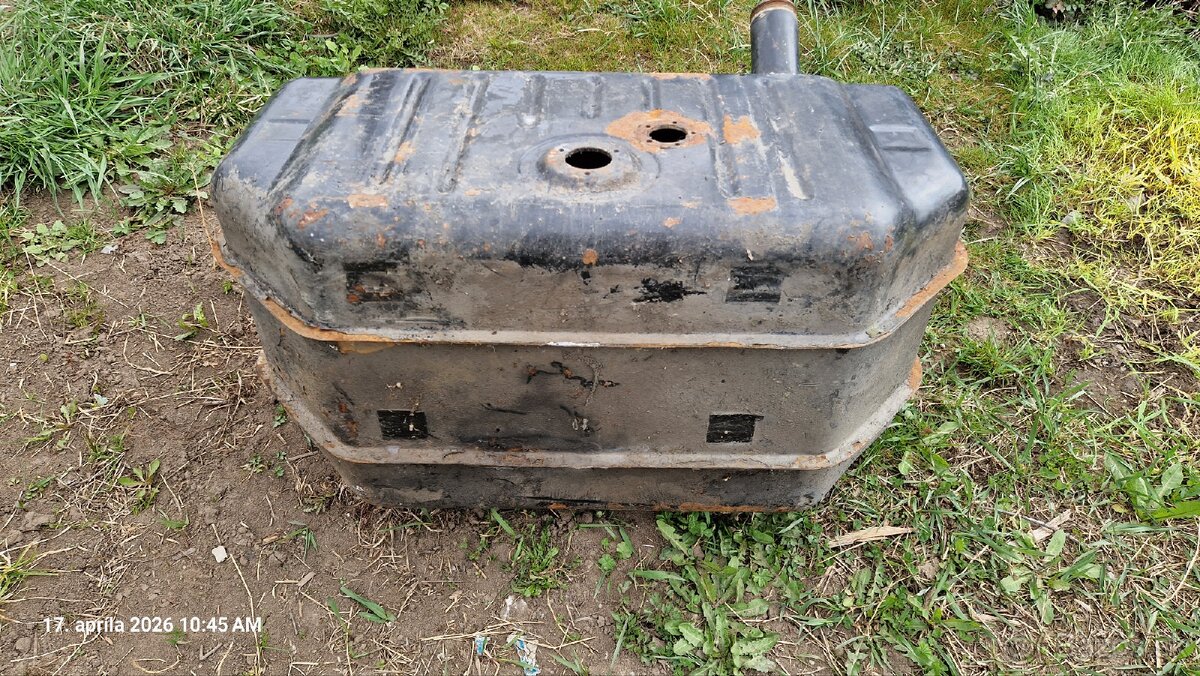 Palivová Nádrž 120L - 3