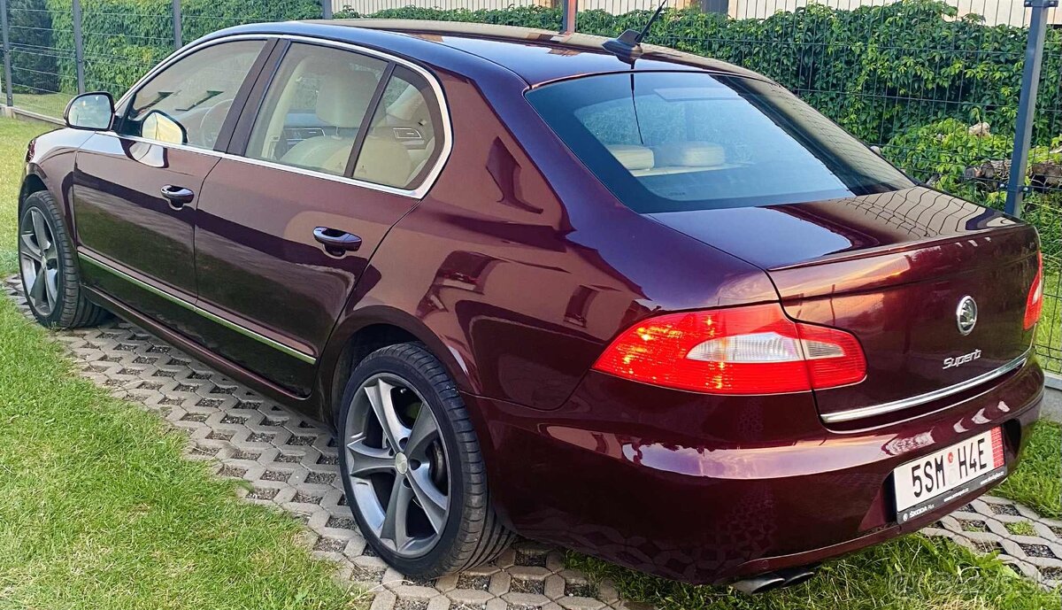 Škoda Superb sedan 3.6 LPG 10€=100km v meste - 3