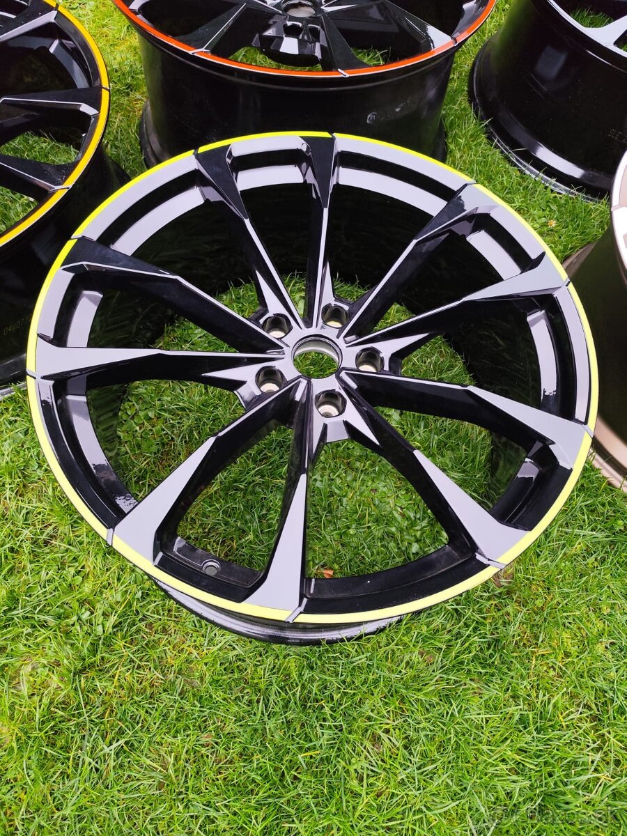 LAMBORGHINI URUS 23" DISKY - 3