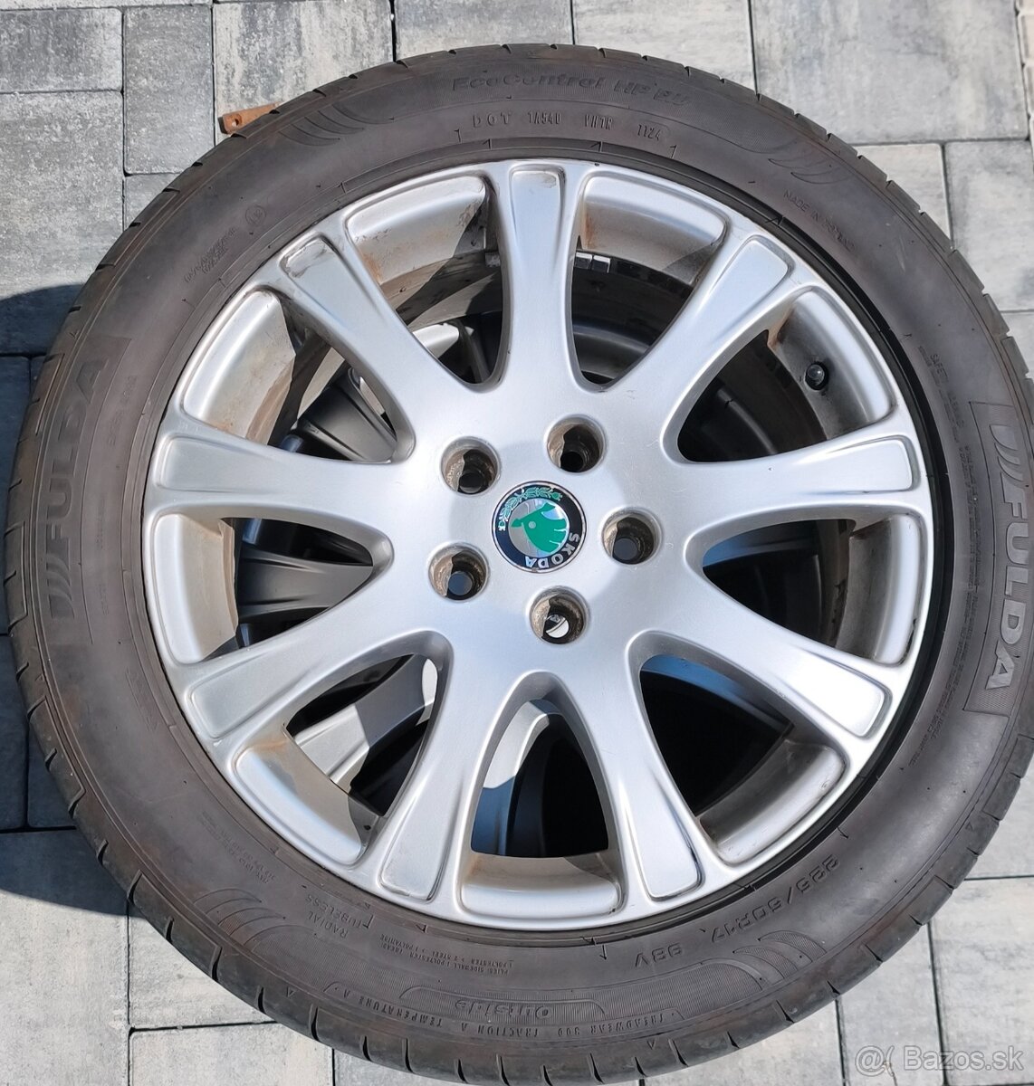 Skoda Sputnik R17 s pneu 225 50 R17 - 3