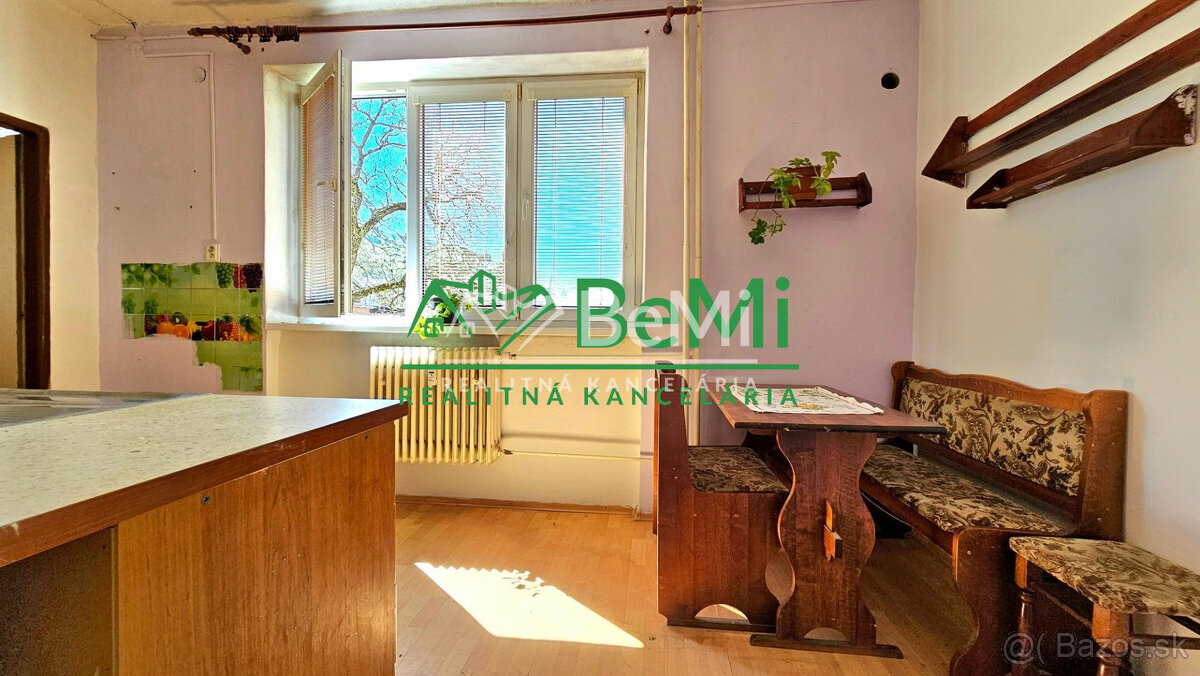 3-IZB.BYT S BALKÓNOM HNÚŠŤA-NA PREDAJ - 3