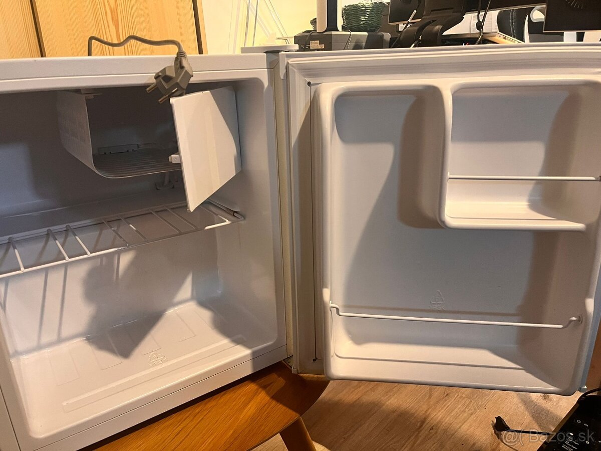 Philco PSB 401 W Cube - 3