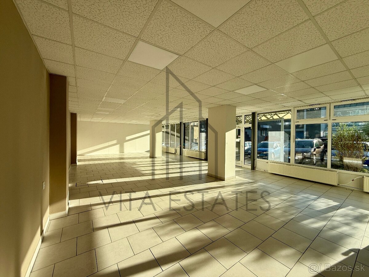 🏢 Na prenájom obchodný priestor – centrum Prievidze - 3
