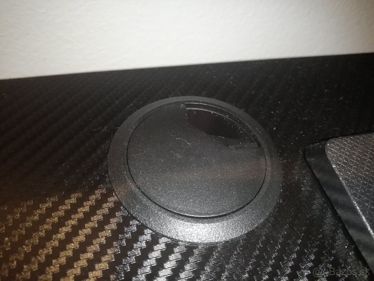 Predám výškovo nastaviteľný stôl - 3