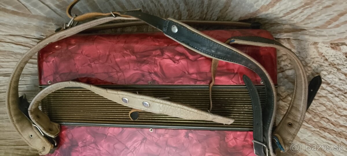 Akordeón pianová harmonika DELÍCIA,Melodia VIII - 3