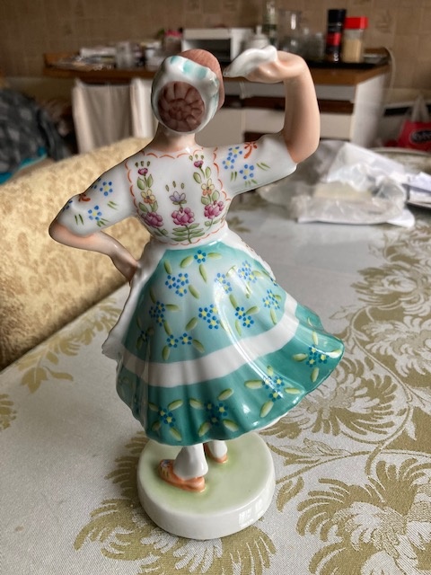 Zsolnay soška tanečnice - 3