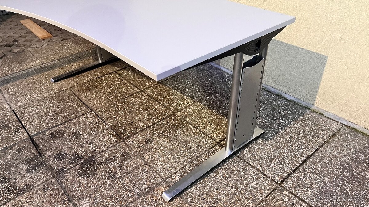 Predám kancelársky stôl - 3