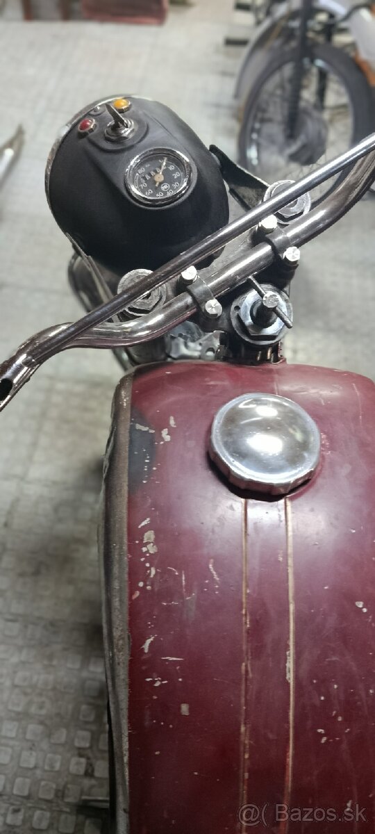 Jawa Californian - 3