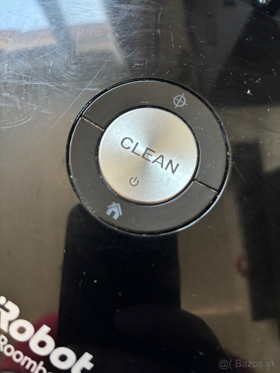Robotický vysávač iRobot Roomba 696 Wifi - 3