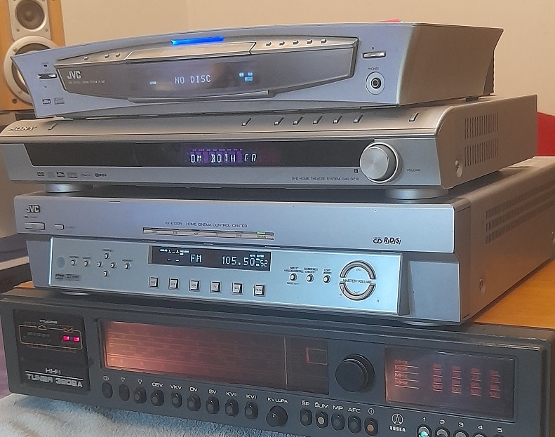 JVC Digital cinema system THA85-predám - 3