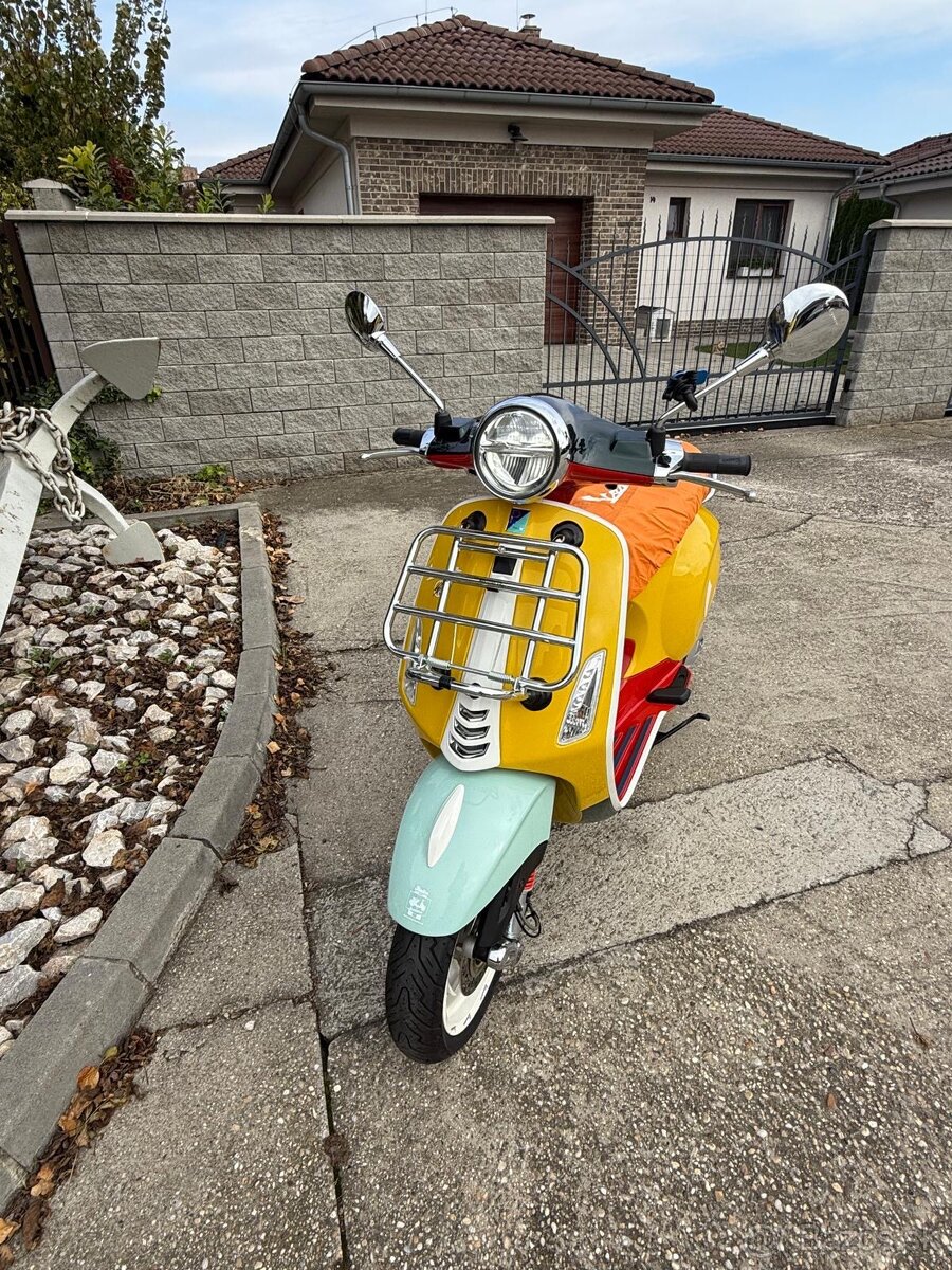 Vespa Primavera – Sean Wotherspoon - 3