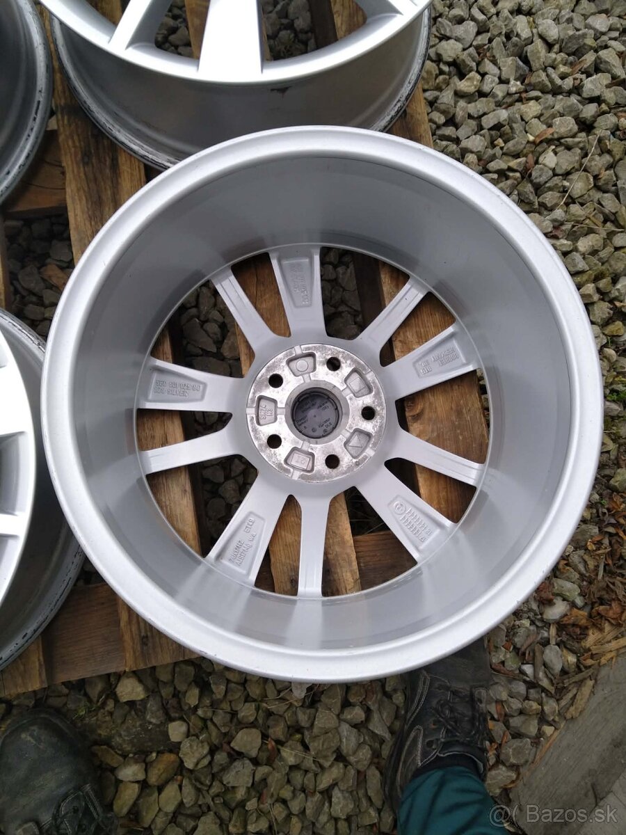 Alu Škoda R 17 originál. - 3
