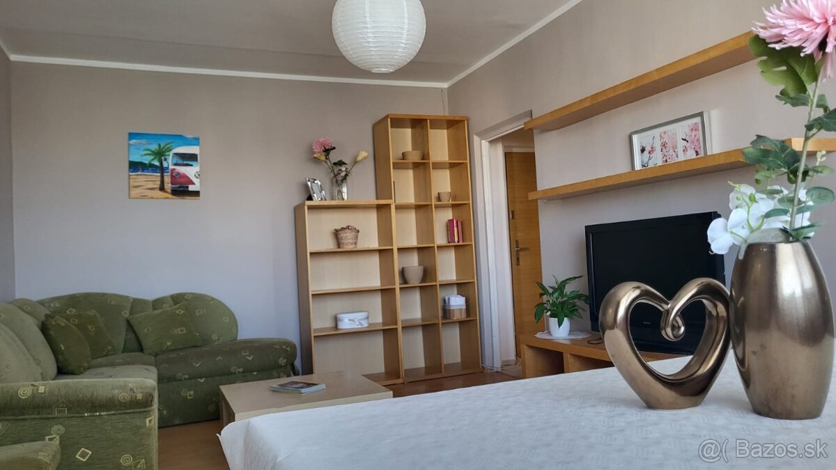 Predám 3-i byt v BA na začiatku Karlovej Vsi - 3