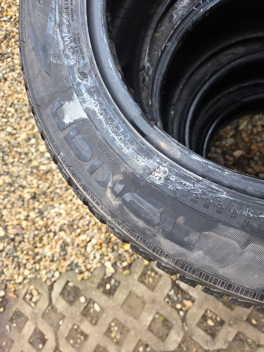 nokian WRd4 zimne 225/55 R16 - 3