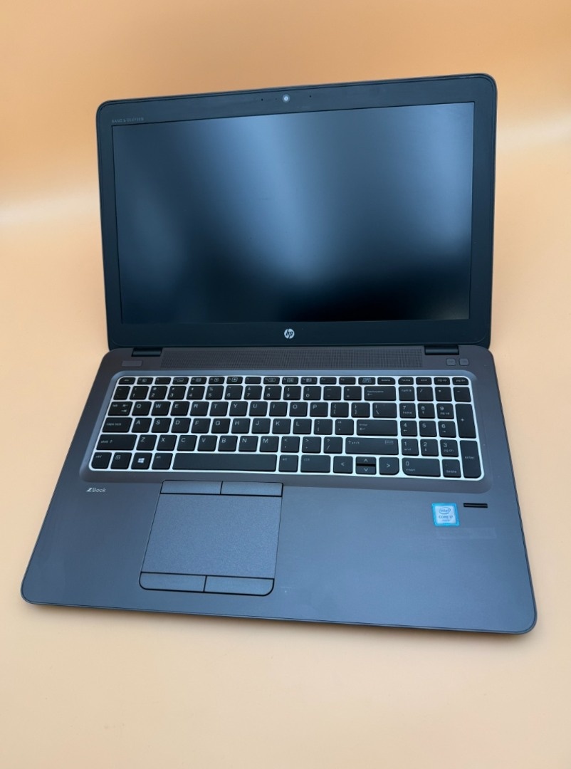 Notebook HP ZBook i7-6500U / 32GB RAM / 1TB SSD - 3