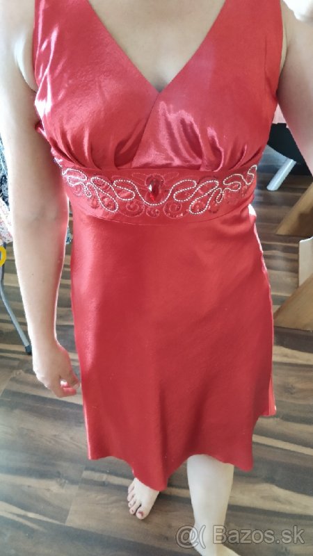 Červené šaty - 3