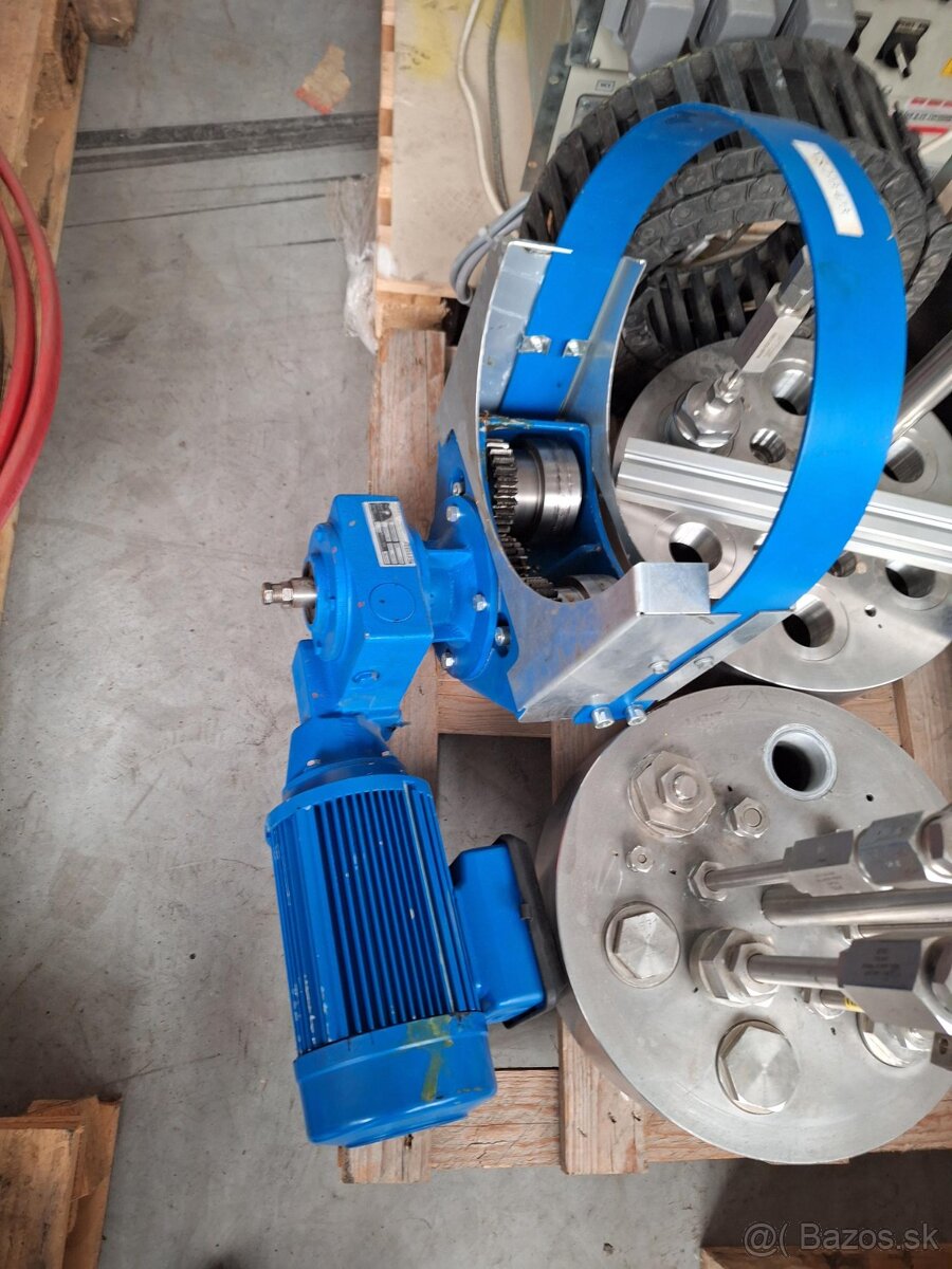 Stlpovy otocny zeriav ITECO-ABUS - 3