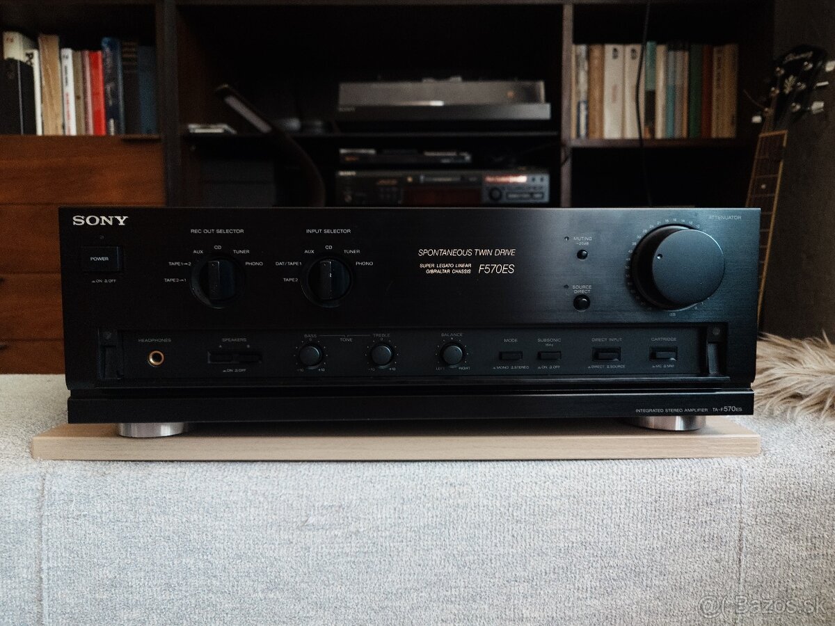 Sony F 570 ES. - 3