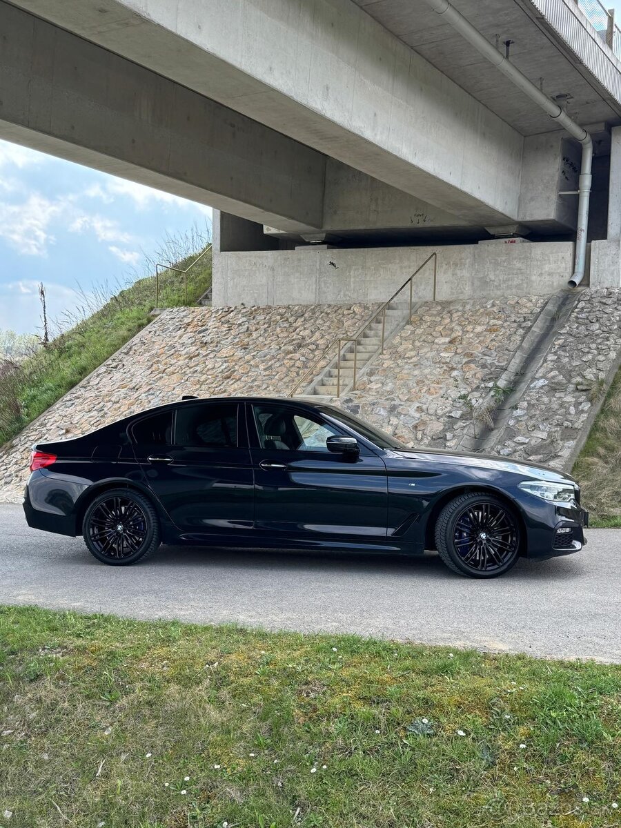 BMW 540i xDrive M Sport - G30 - 3