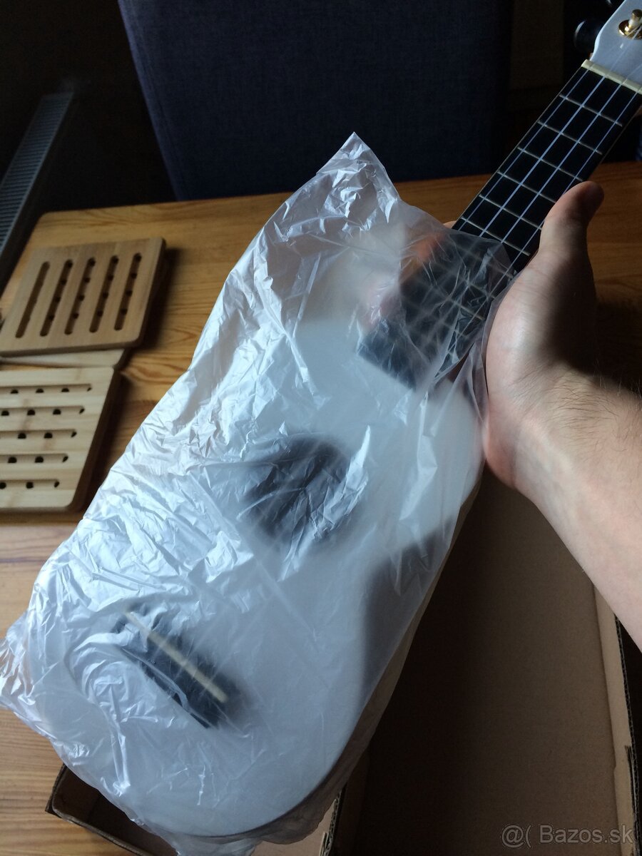 Predám Ukulele značky MAHALO - 3