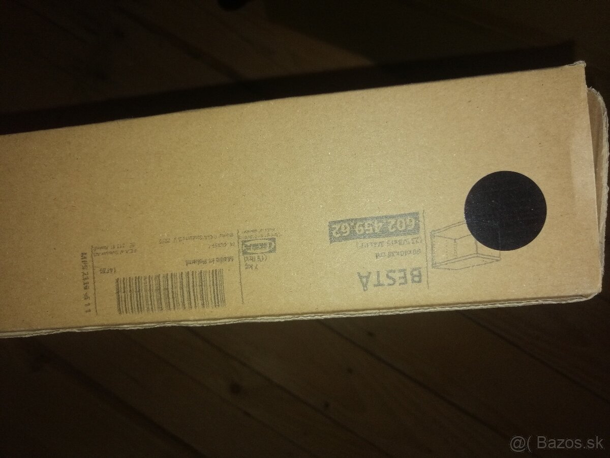 Ikea besta - vitrína 2x - 3